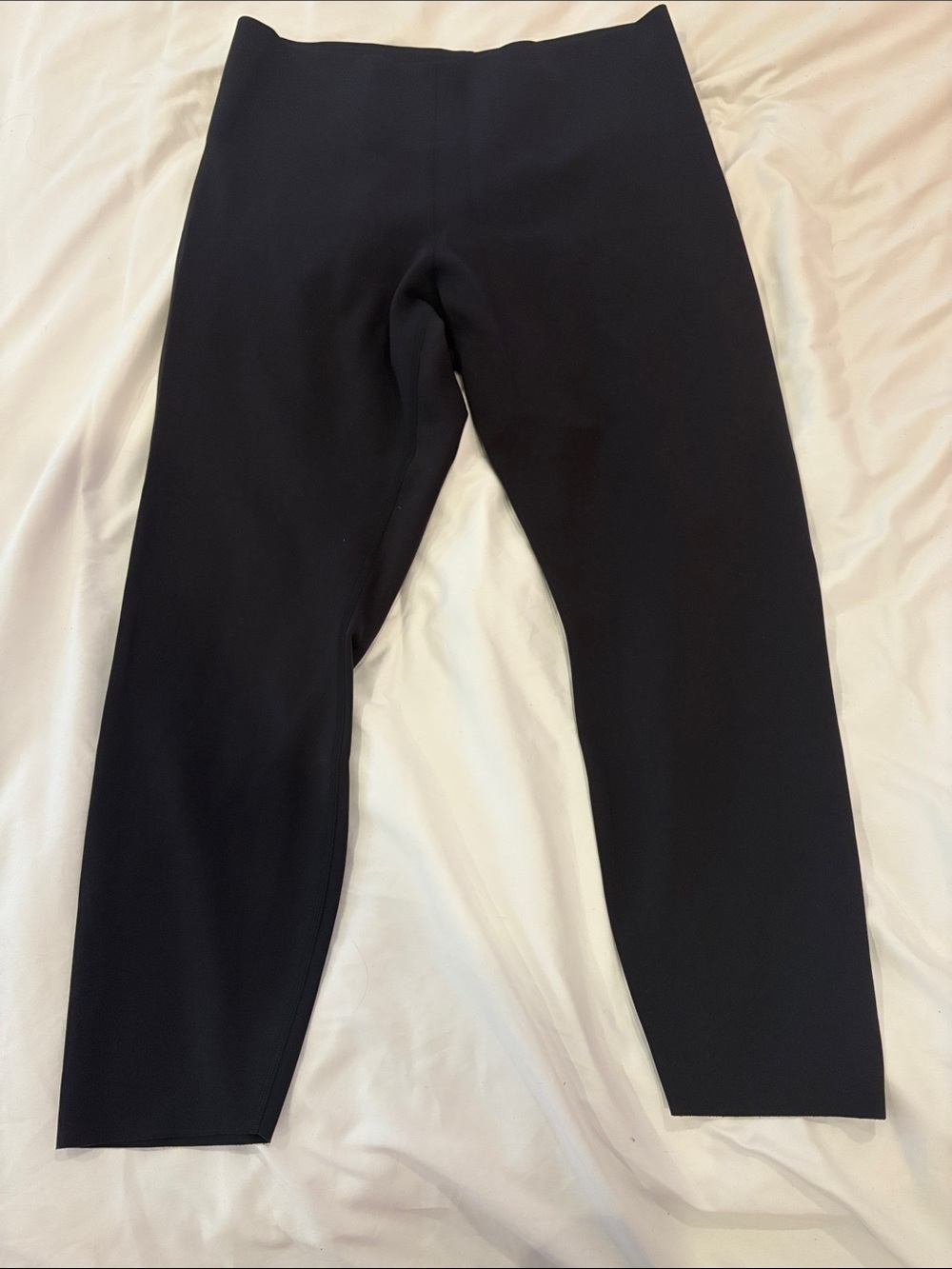 Womenās Black lululemon leggings